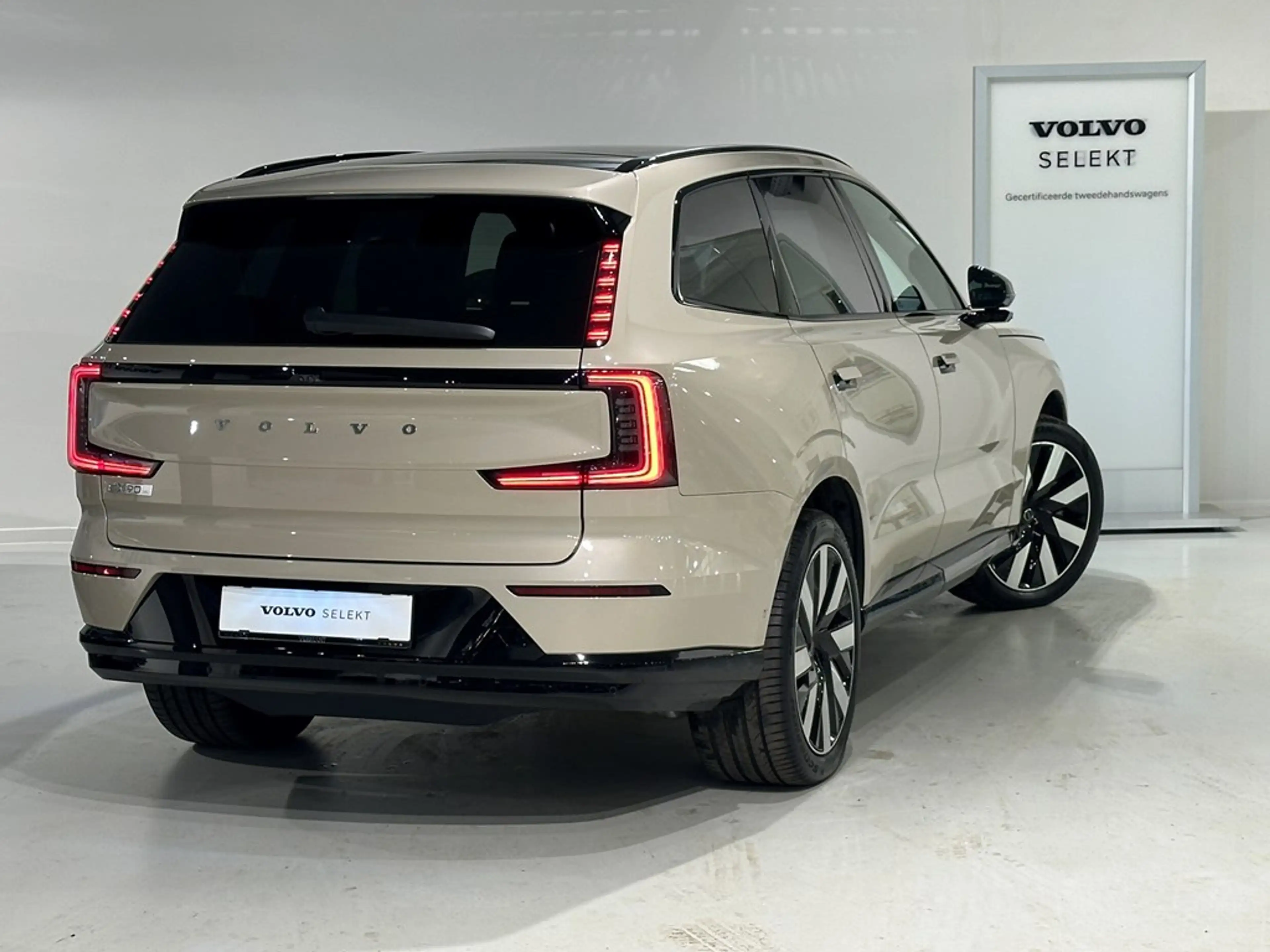 Volvo EX90 * SOLD * Ultra Twin Motor Perf. + LUCHTVERING/B&W — photo 2