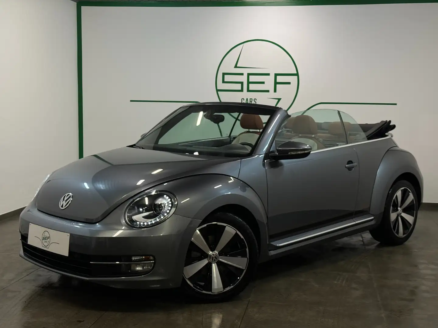 Volkswagen Beetle ** 1.6 CR TDi ** Editions Cup ** Gps ** A/C ** Szary - 1