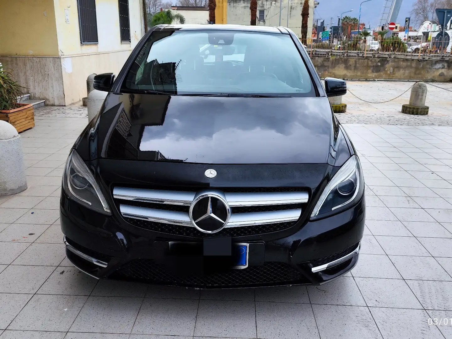 Mercedes-Benz B 200 cdi (be) Premium Czarny - 1