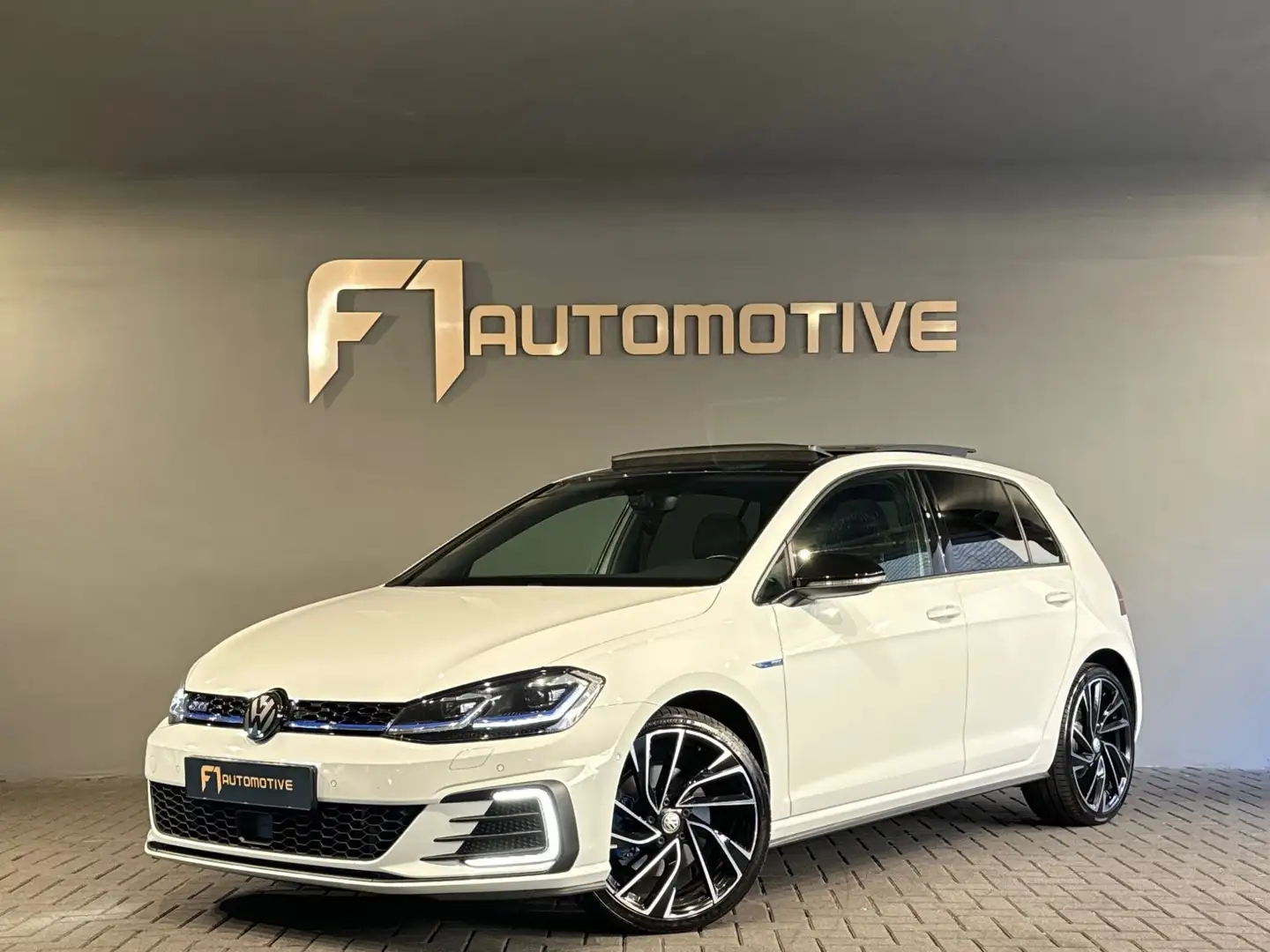 Volkswagen Golf GTE 1.4 TSI PHEV Pano|Sfeer|19”|ACC|CarPlay Blanc - 1