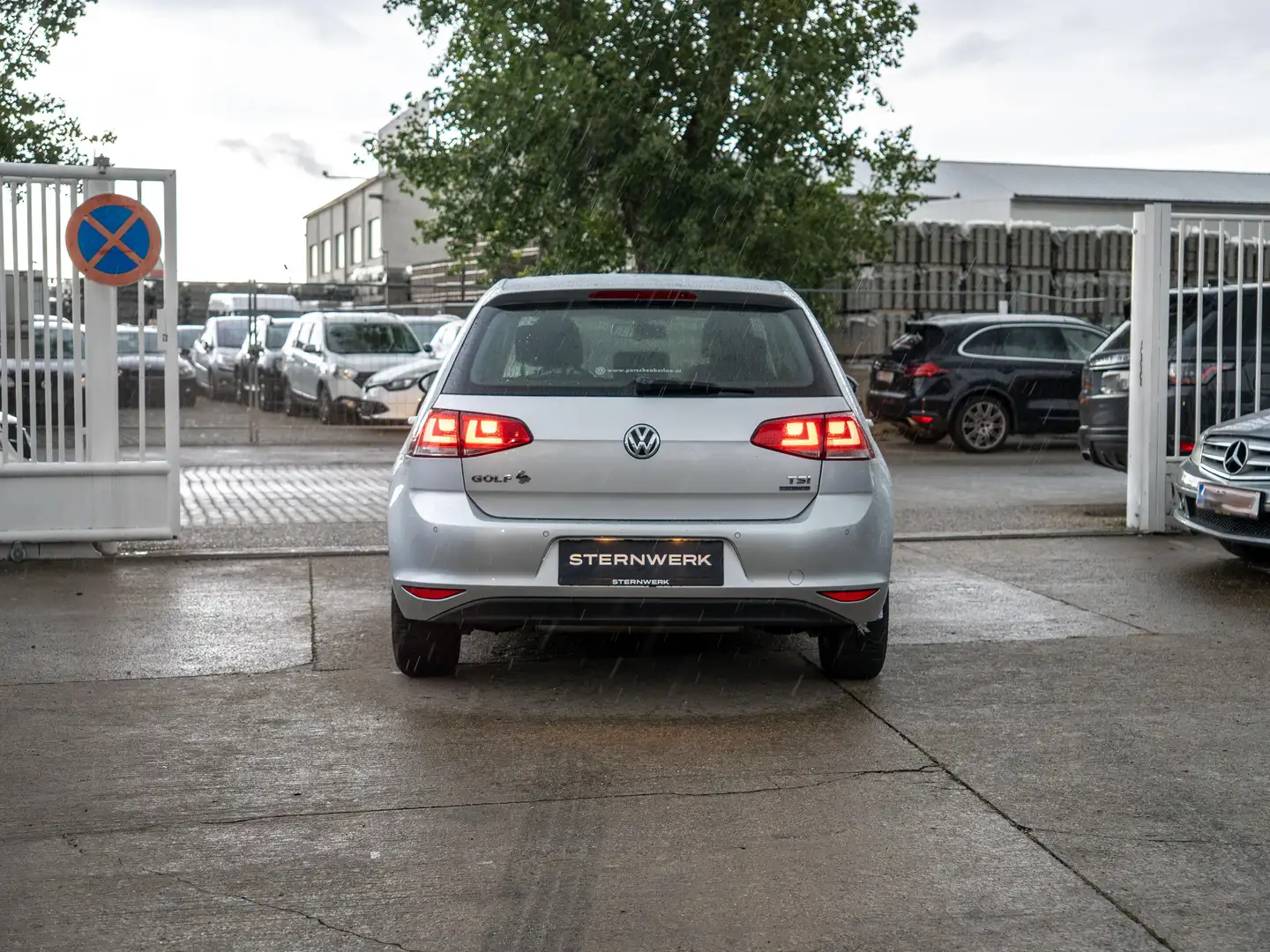 Volkswagen Golf VII Comfortline 1,2 TSI 4-türig Grau - 2