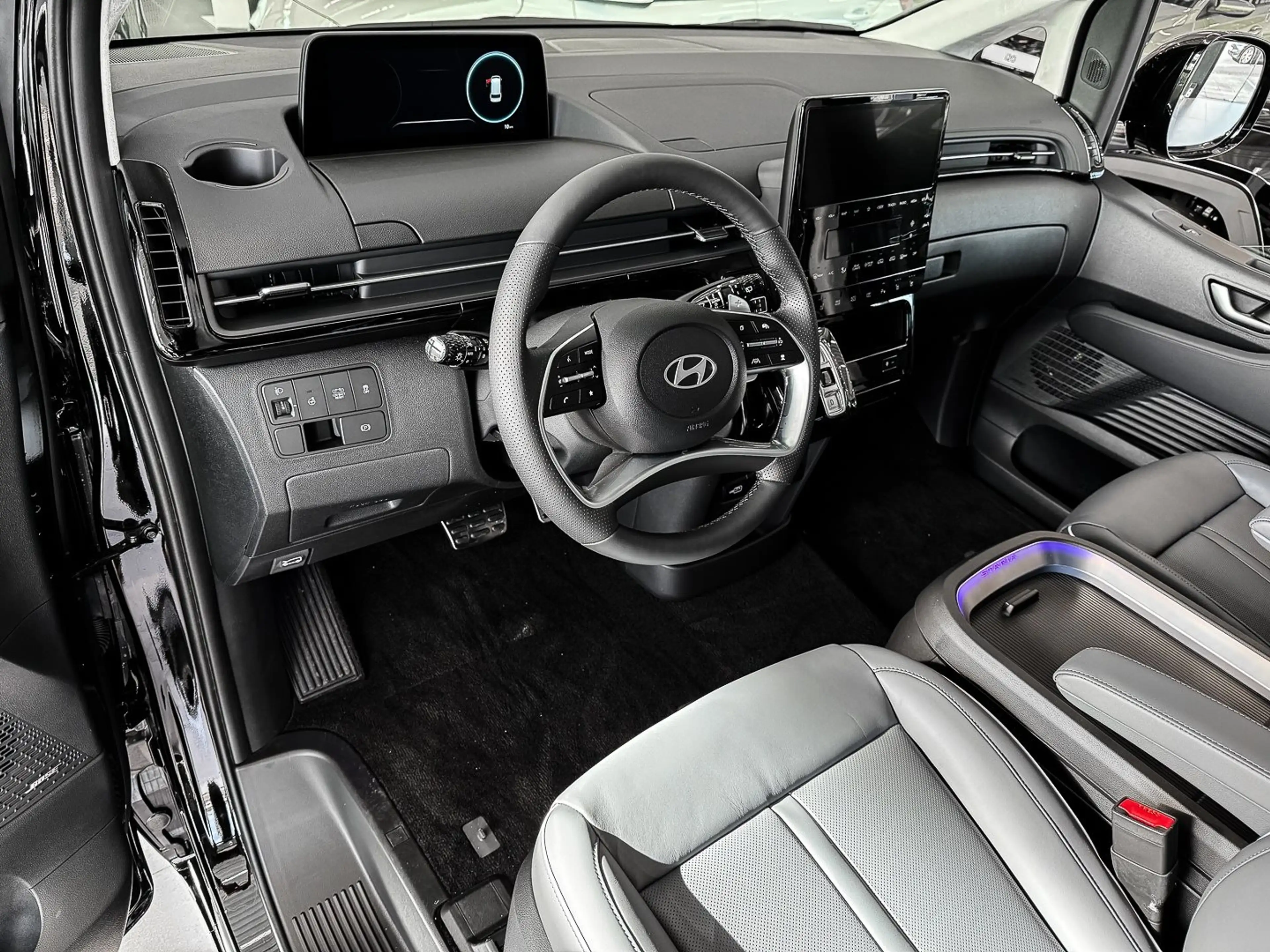 Hyundai STARIA SIGNATURE HEV 7-Sitzer 1.6 T-GDI 225PS 6-AT BOSE 3 — photo 6