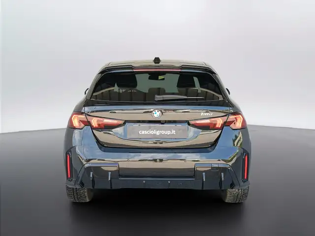 BMW 1 Series view 5