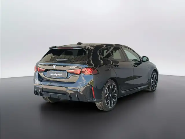 BMW 1 Series view 4