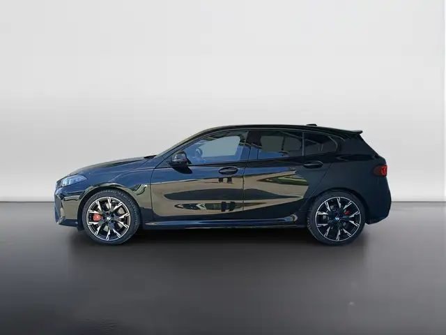 BMW 1 Series view 6