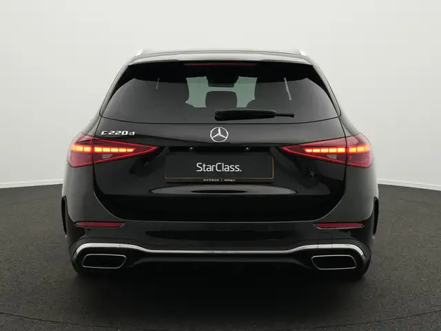Mercedes-Benz C-Class view 4