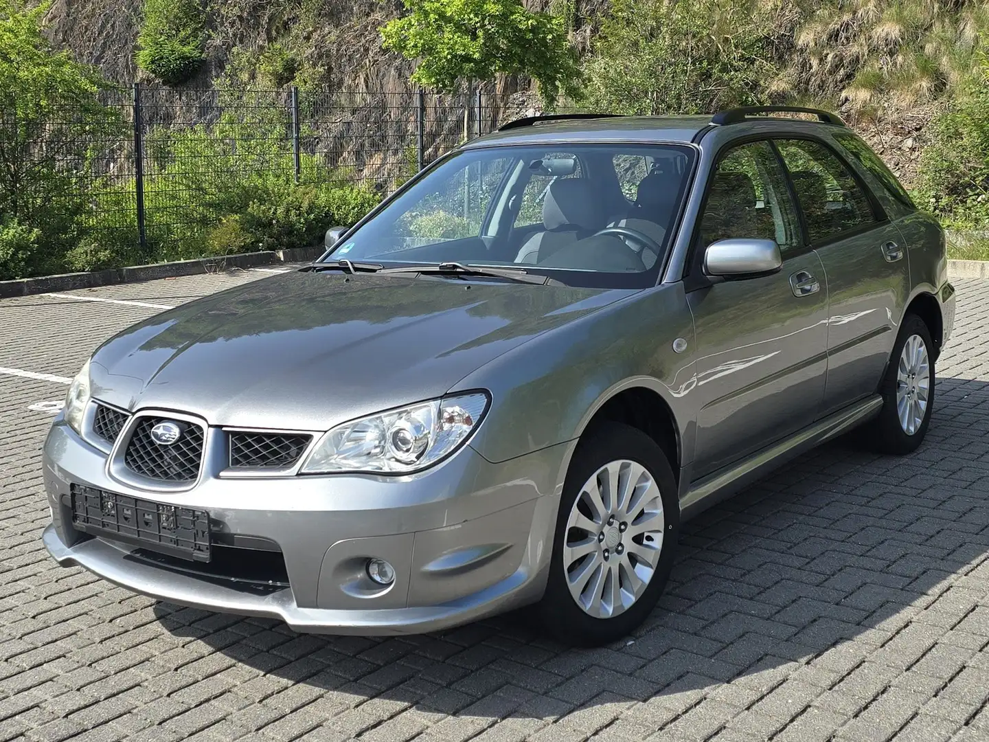 Subaru Impreza 2.0R, Tüv & Zahnr. neu,AHK,LPH,Höher,LPG Ori Grau - 1
