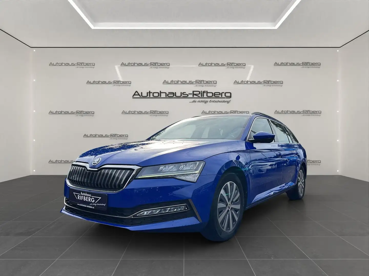 Skoda Superb COMBI 1.4 TSI iV DSG Ambition/DCC/DSG/NAV Bleu - 1
