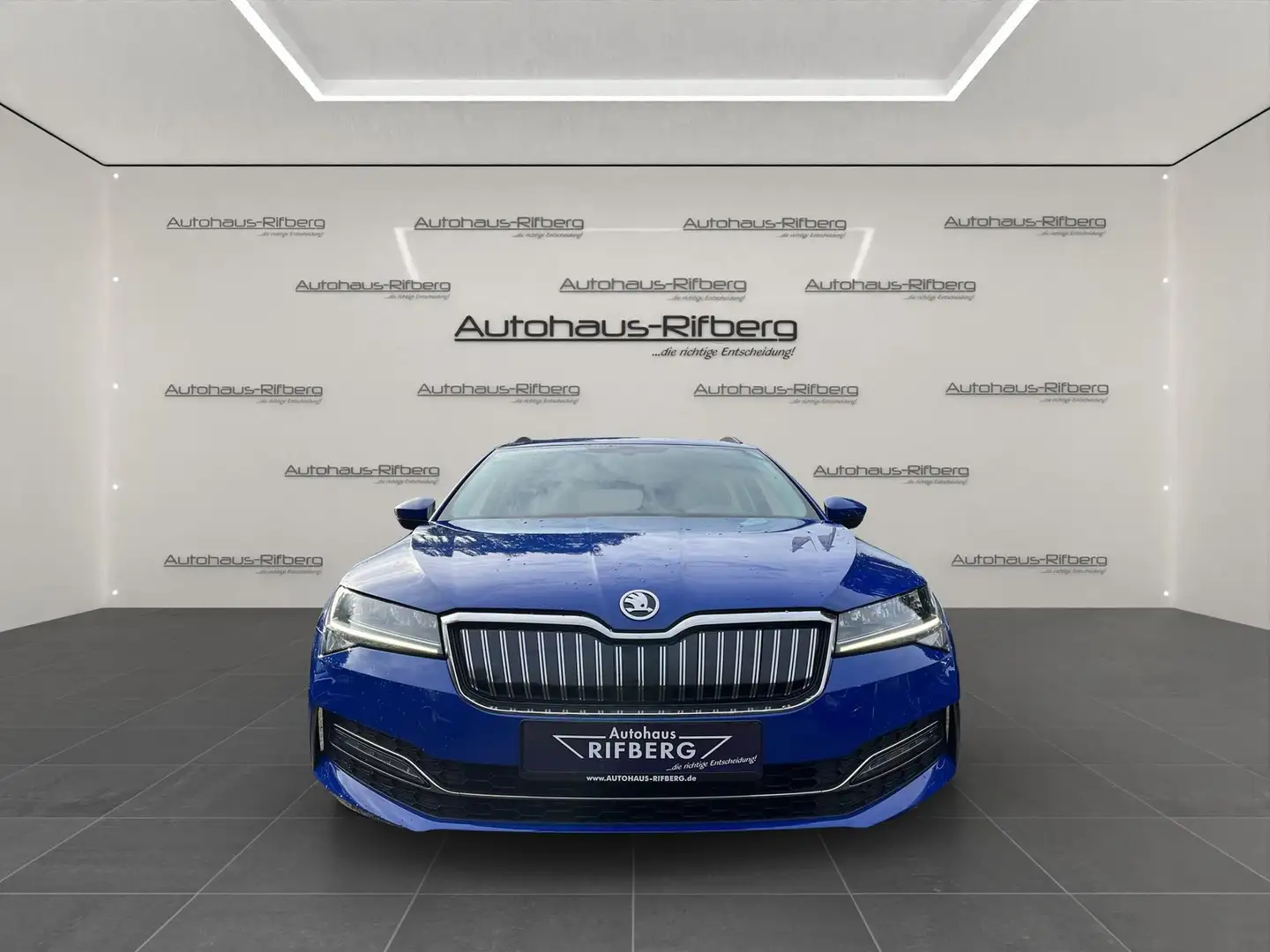 Skoda Superb COMBI 1.4 TSI iV DSG Ambition/DCC/DSG/NAV Bleu - 2