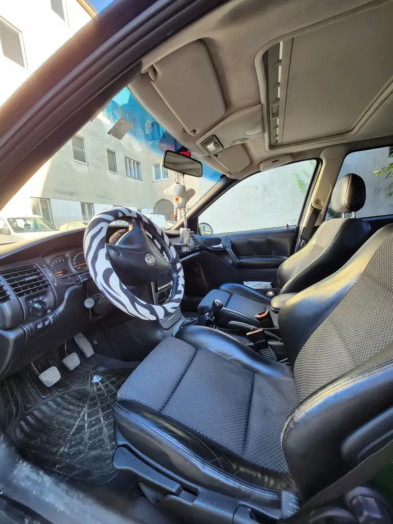 Opel Vectra Sport 2,0i 16V - 2