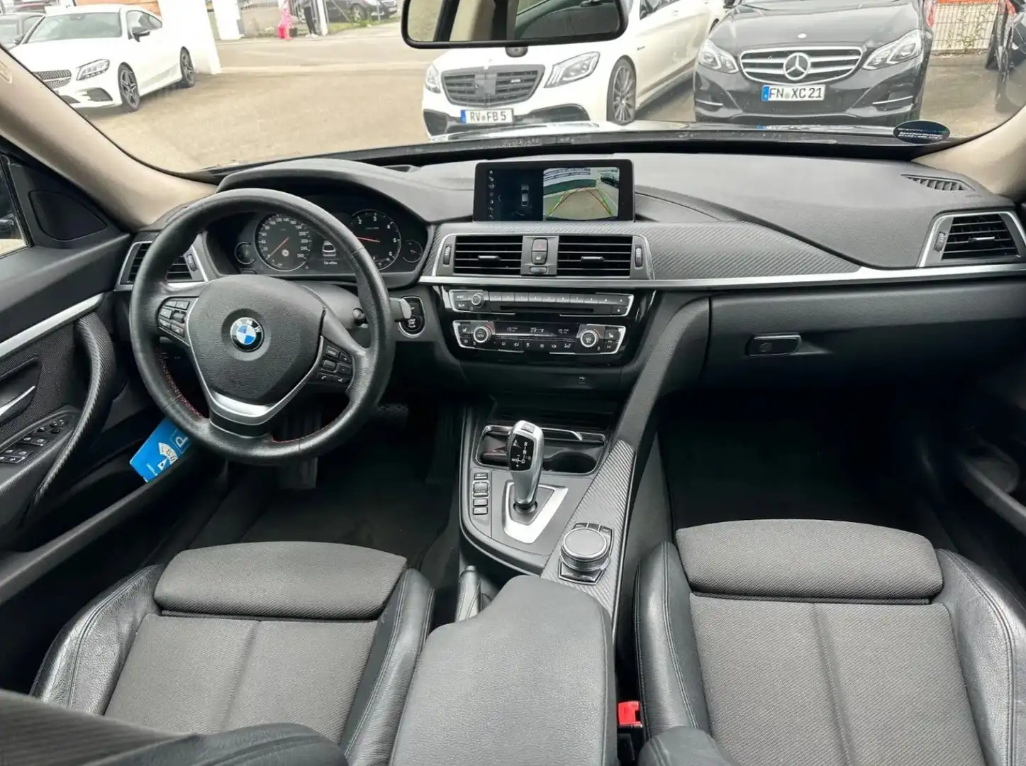 BMW 320 320 d Gran Turismo xDrive Sport Line LEDER NAVI Schwarz - 1