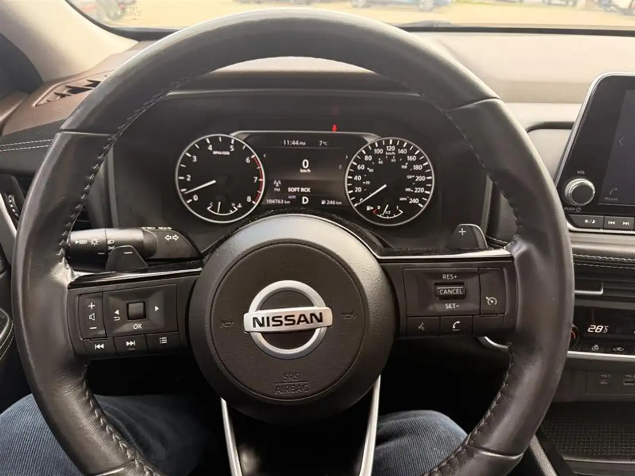 Nissan Rogue снимка Nissan Rogue