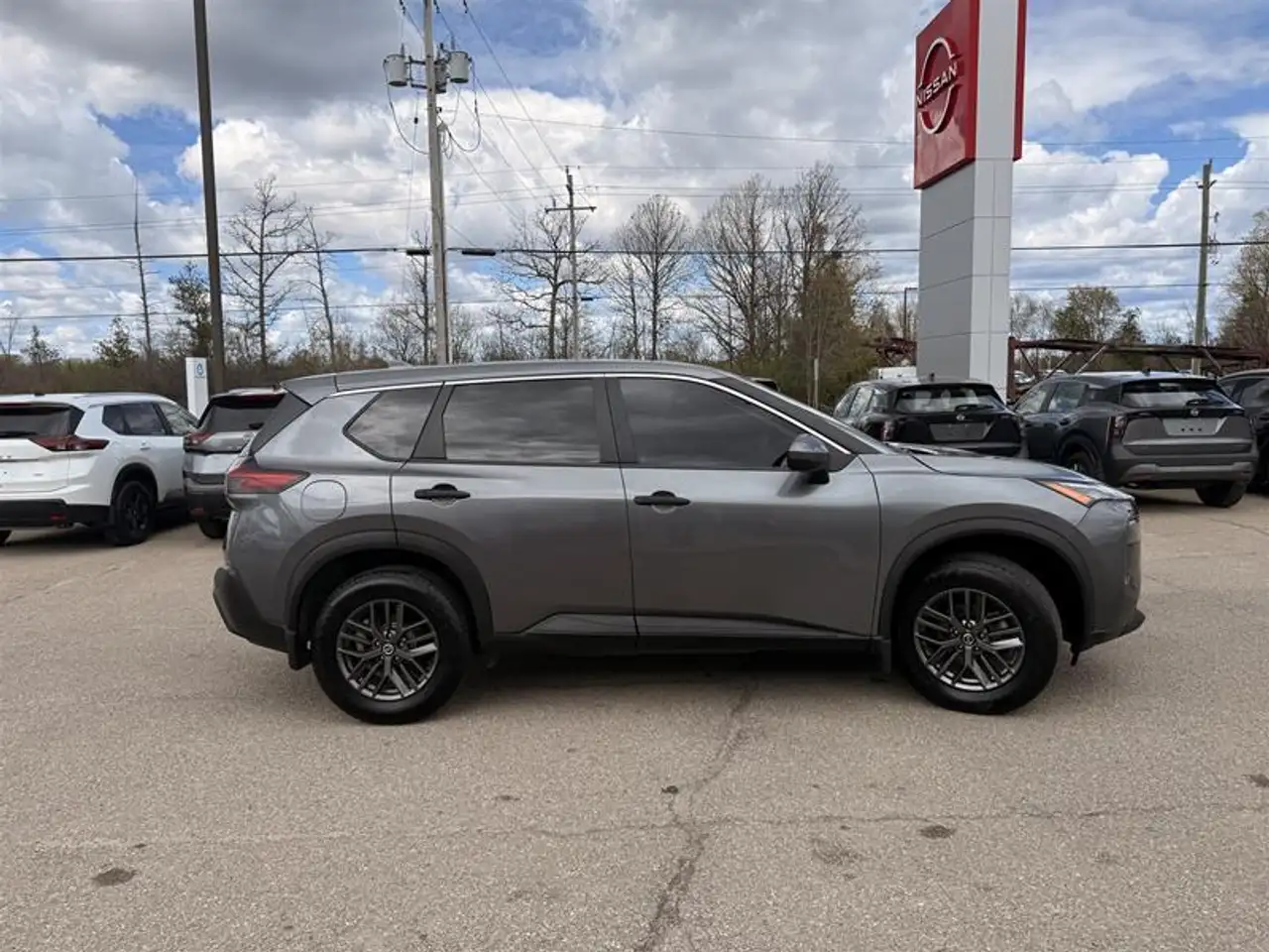 Nissan Rogue снимка Nissan Rogue