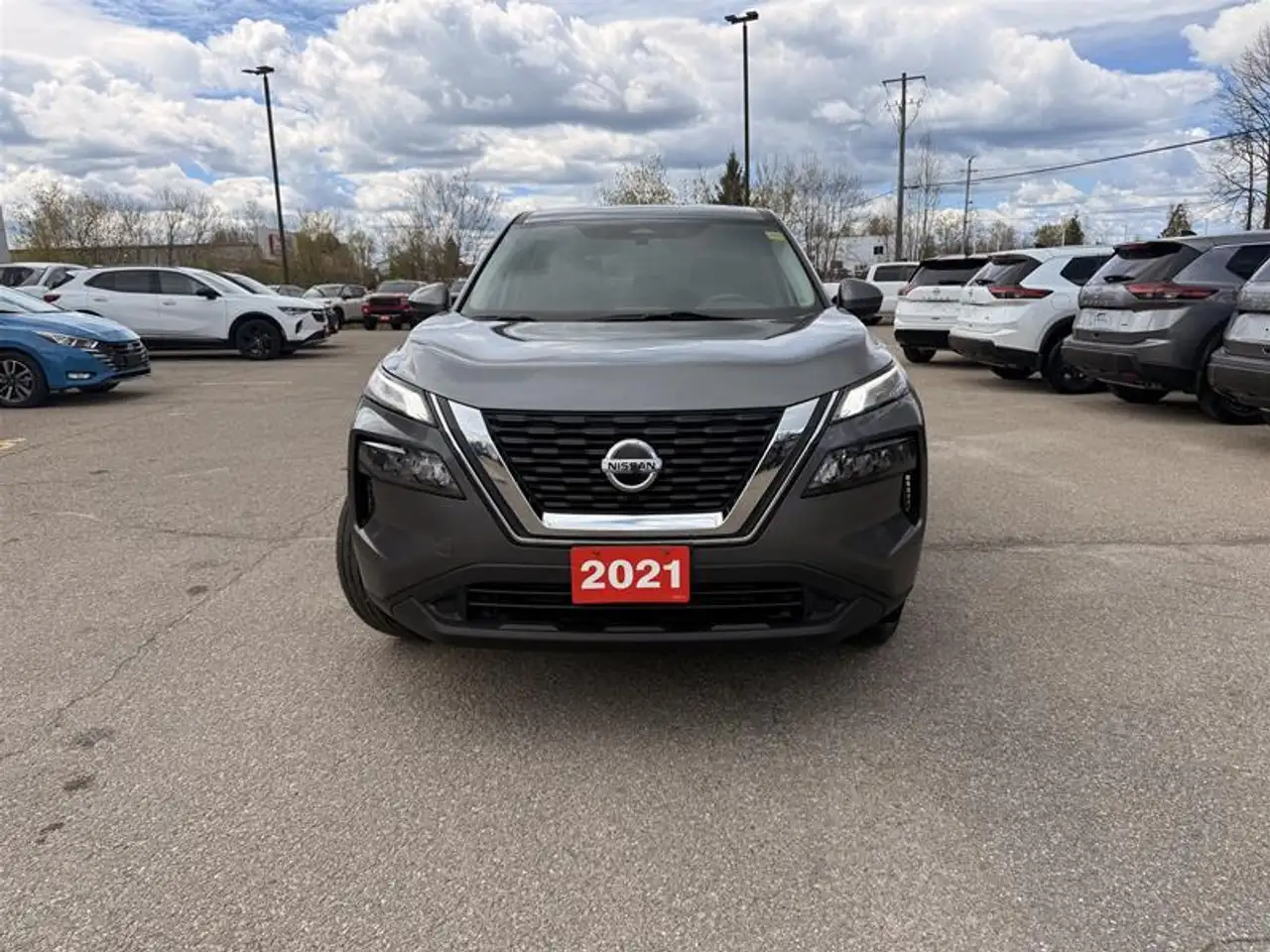 Nissan Rogue снимка Nissan Rogue