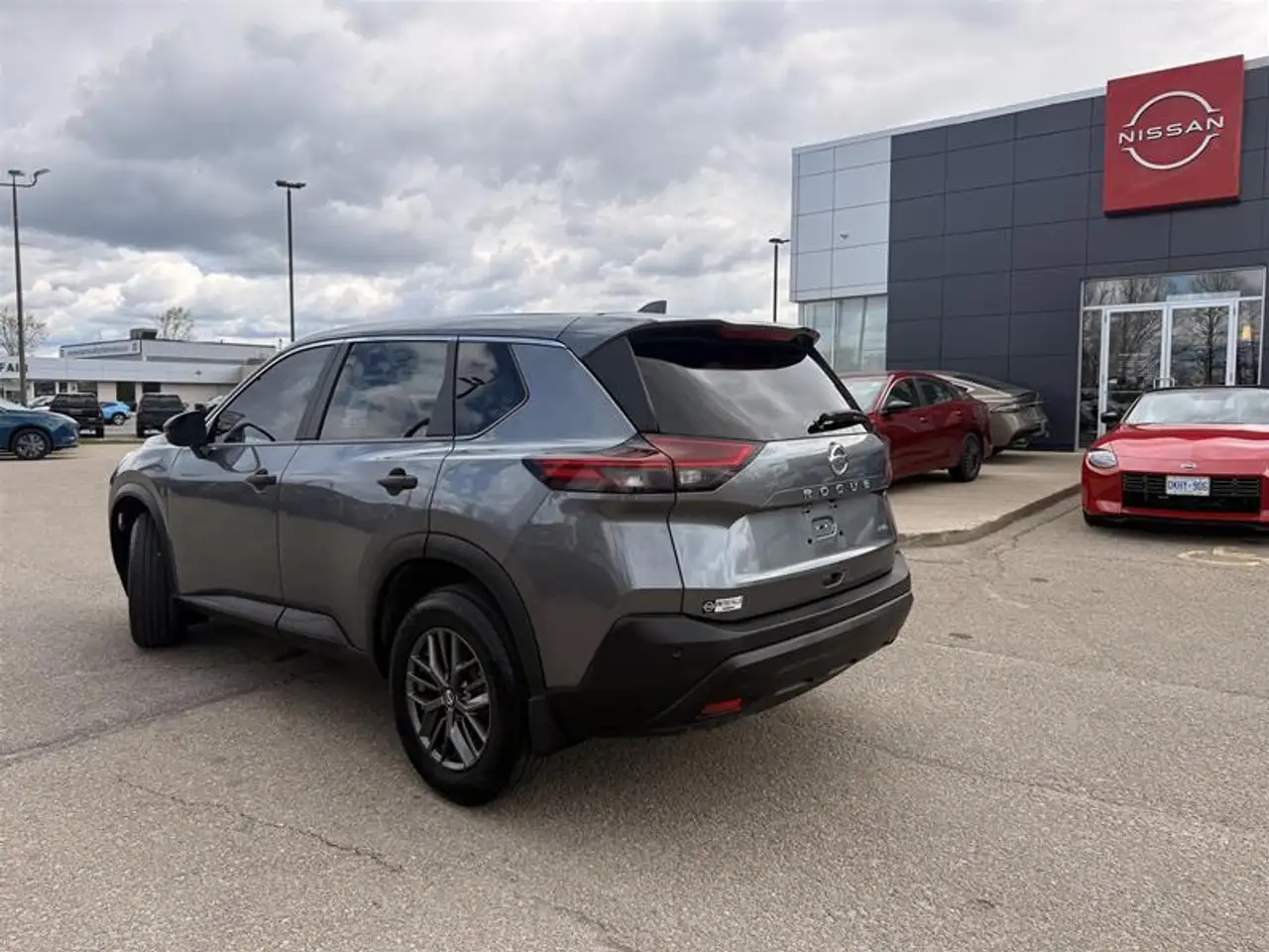 Nissan Rogue снимка Nissan Rogue