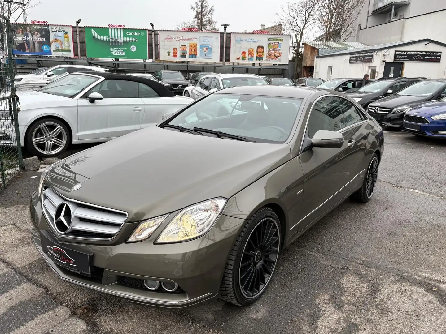 Mercedes-Benz E 250 CDI Automatik 204PS Sportpaket Avantgarde Grau - 1