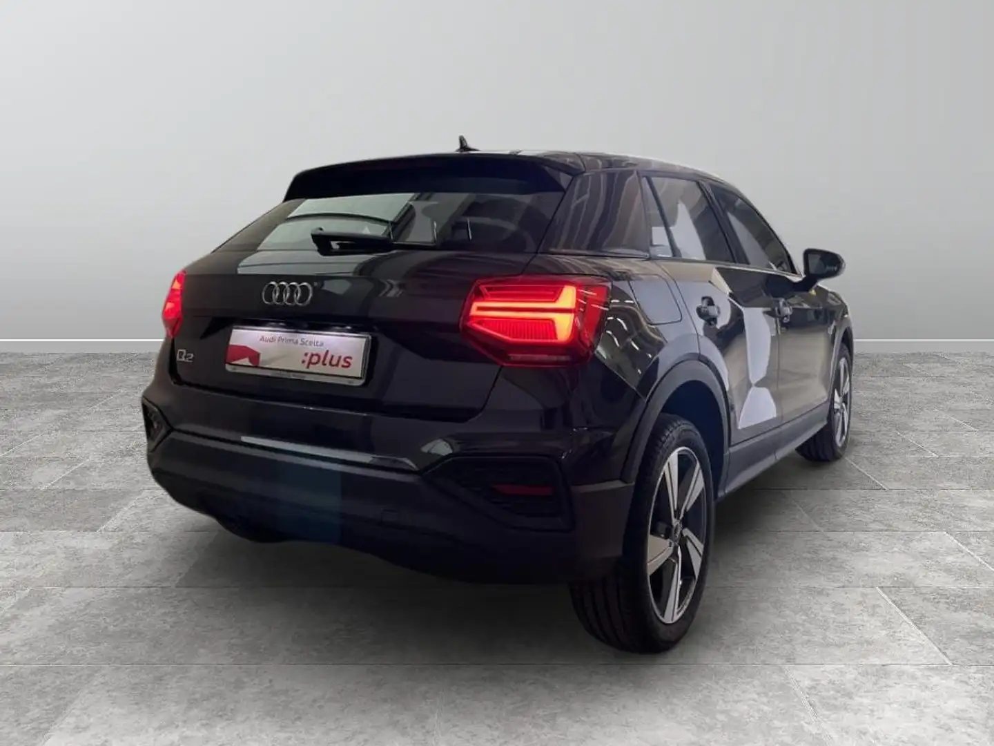 Audi Q2 30 2.0 tdi Business s-tronic Grigio - 2