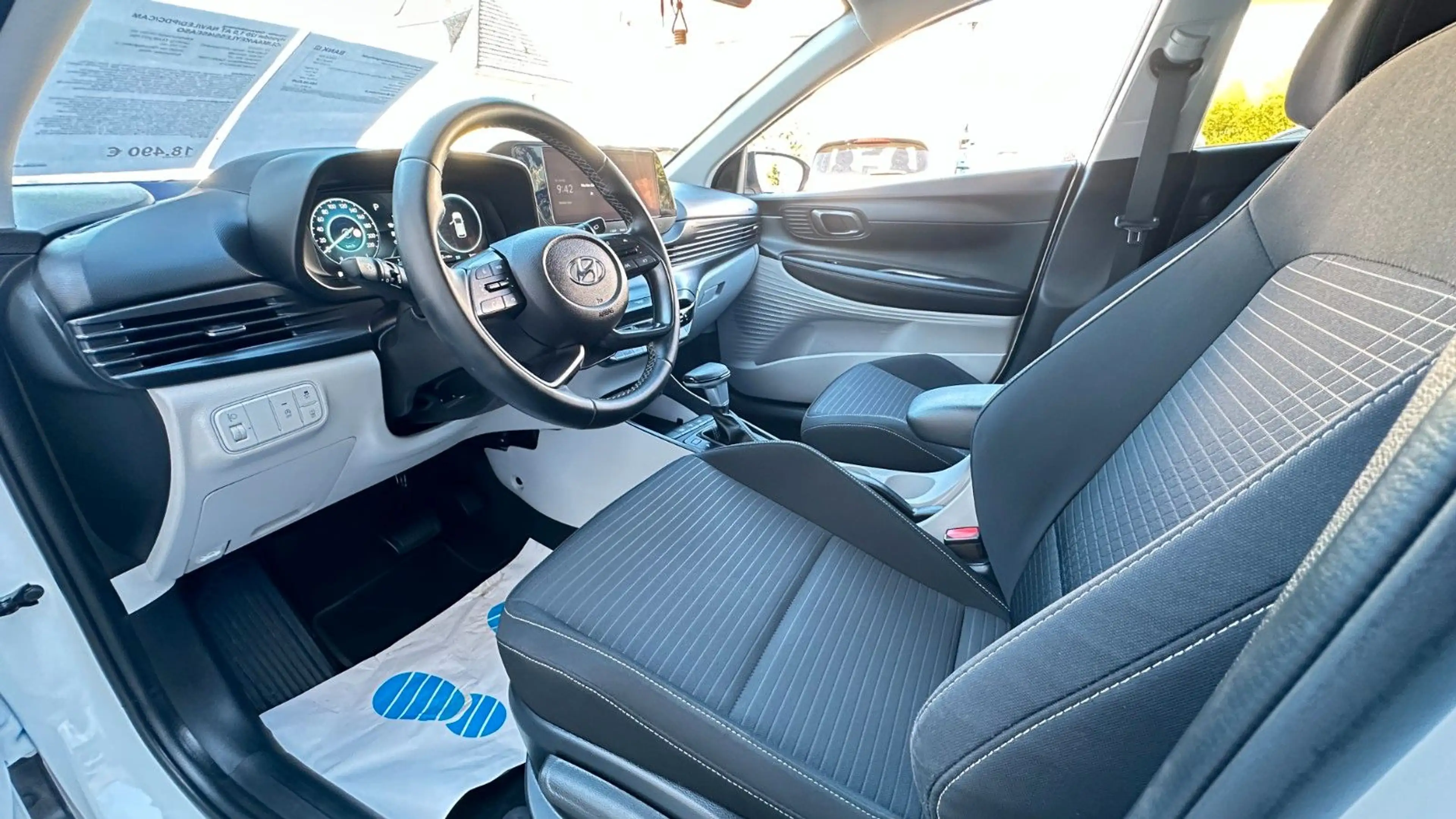 Hyundai i20 1,0 AT NAV/LED/PDC/CAM/CLIMAA/KEYLESS/4SEASO — photo 9