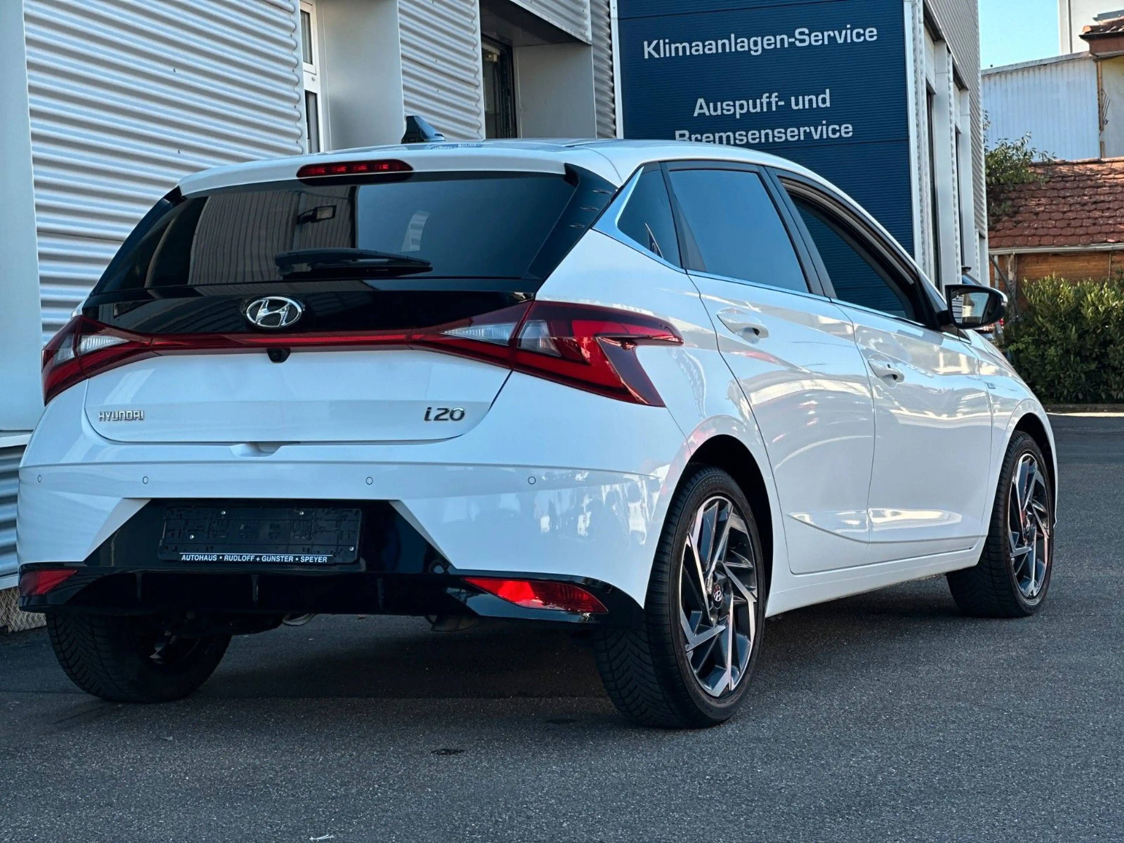 Hyundai i20 1,0 AT NAV/LED/PDC/CAM/CLIMAA/KEYLESS/4SEASO — photo 4