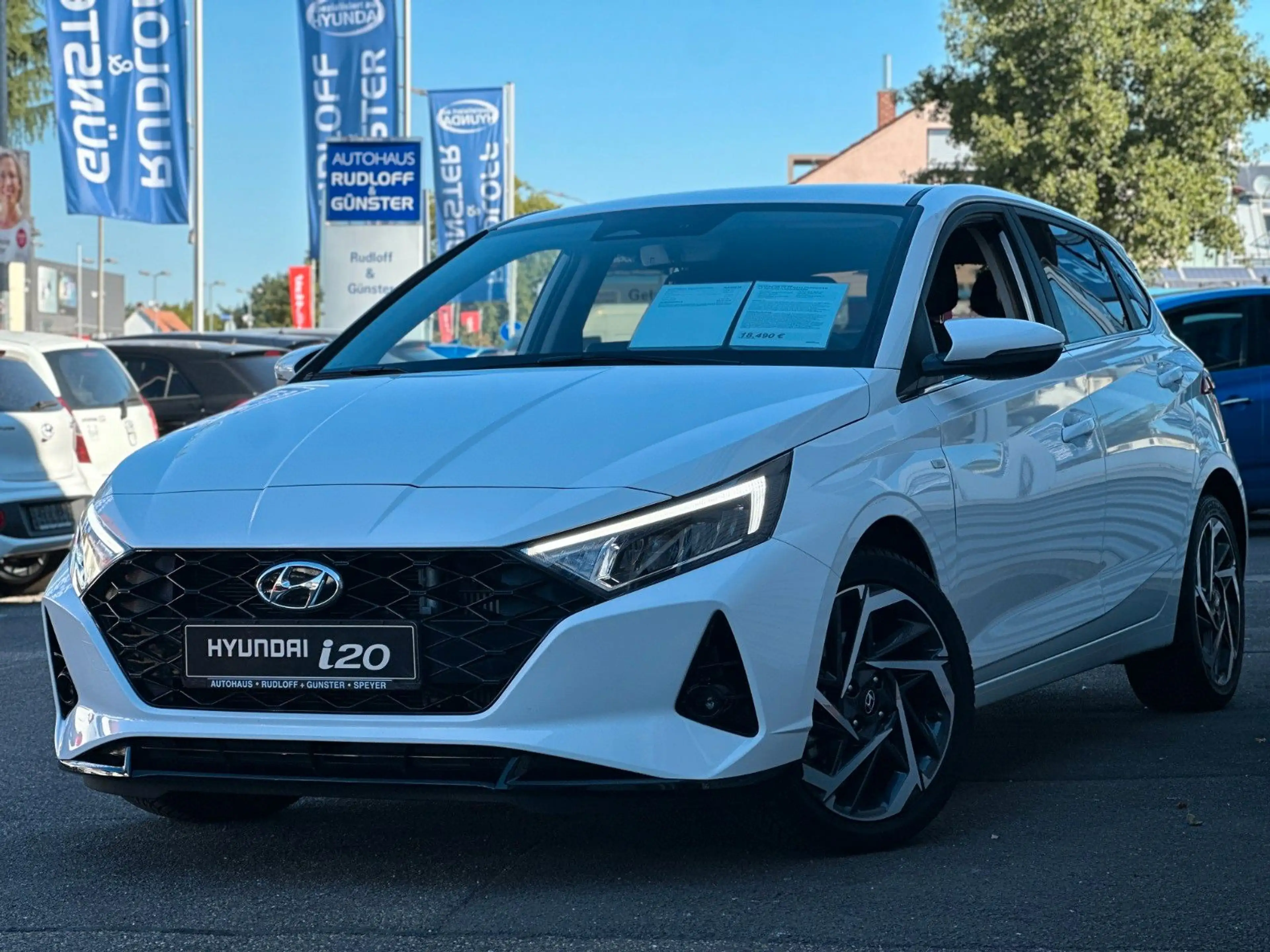 Hyundai i20 1,0 AT NAV/LED/PDC/CAM/CLIMAA/KEYLESS/4SEASO