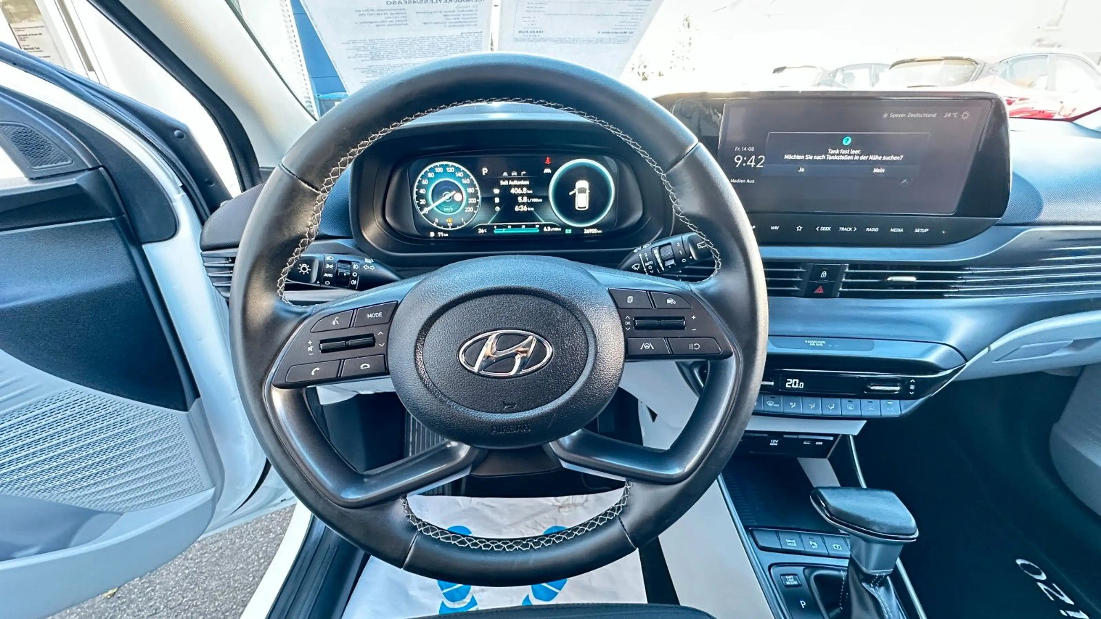 Hyundai i20 1,0 AT NAV/LED/PDC/CAM/CLIMAA/KEYLESS/4SEASO — photo 12