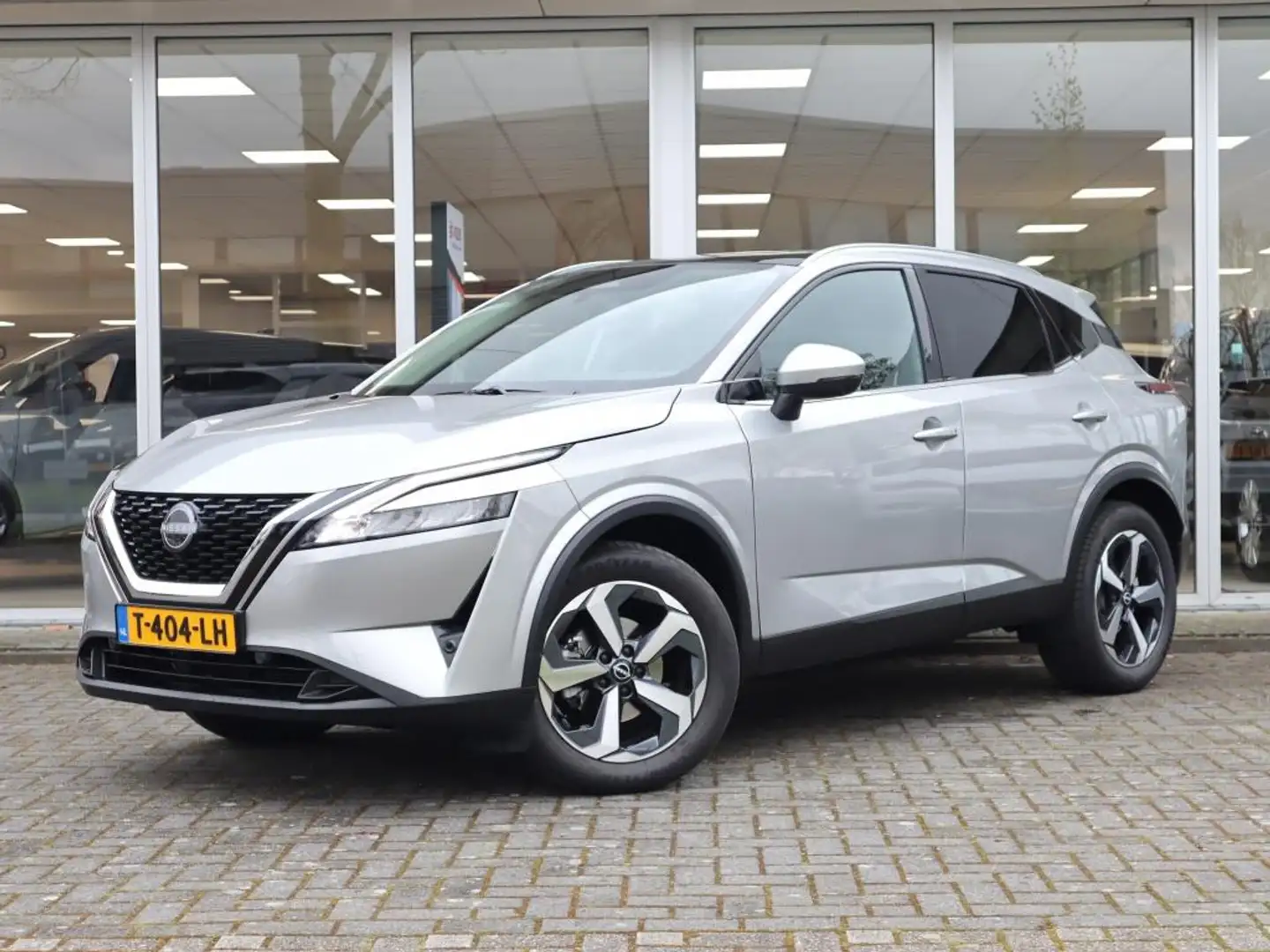 Nissan Qashqai 1.3 MHEV Xtronic N-Connecta | Automaat | 360* Came Grijs - 2