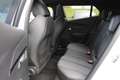 Peugeot 2008 GT ESSENCE 130 CV BICOLOR BOITE 6V CAMÉRA GPS 3D USB FULL LEDS ESP TOIT PANO ABS Blanc - thumbnail 9