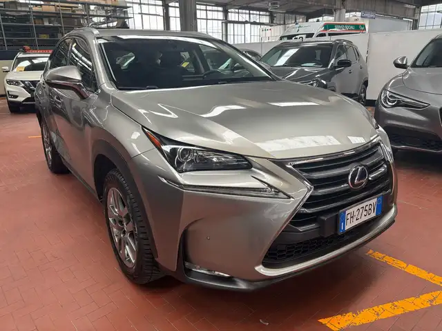 Lexus NX 300 NX 300h 2.5 Luxury 4wd cvt