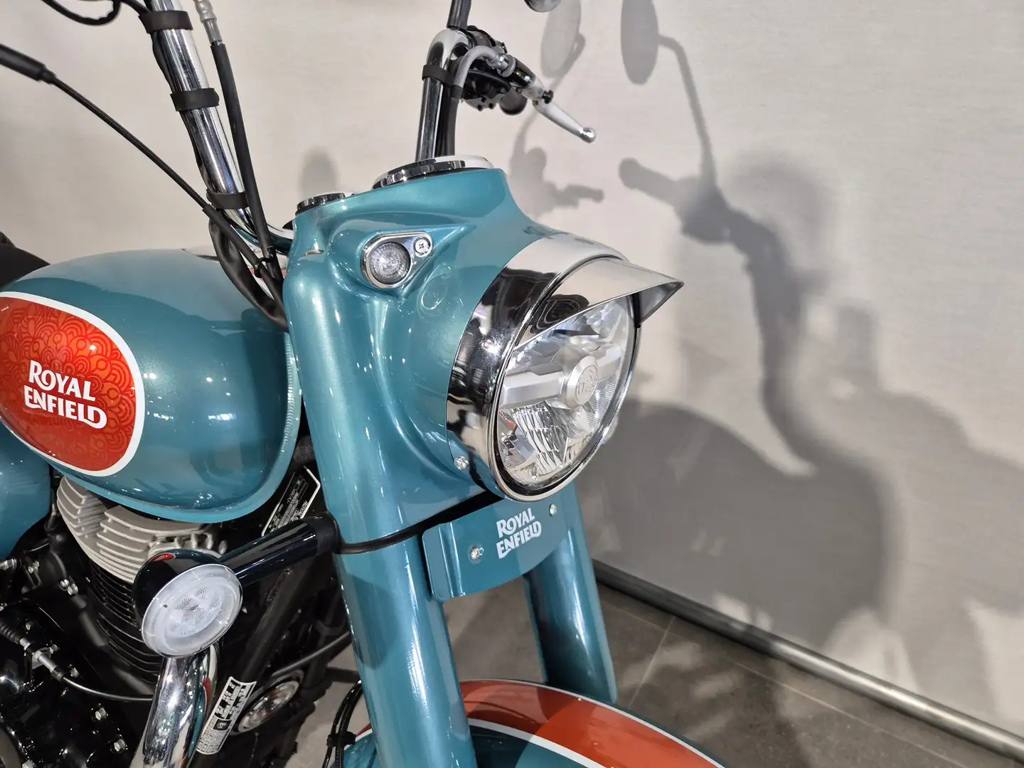 Royal Enfield Classic 350 Groen - 2