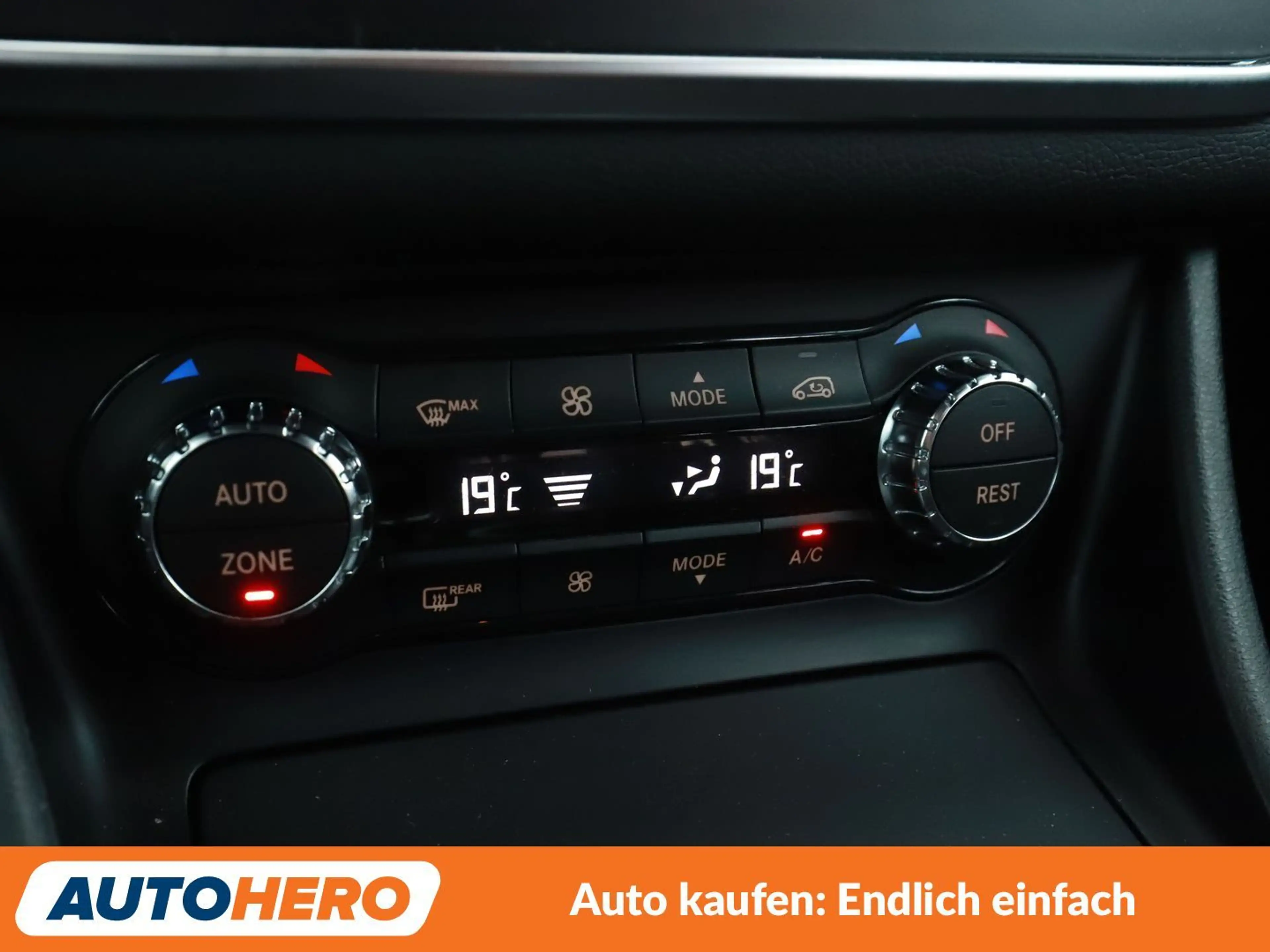 Mercedes-Benz GLA 200 GLA 200 AMG Line Aut.*NAVI*XENON*TEMPO*CAM* — photo 24
