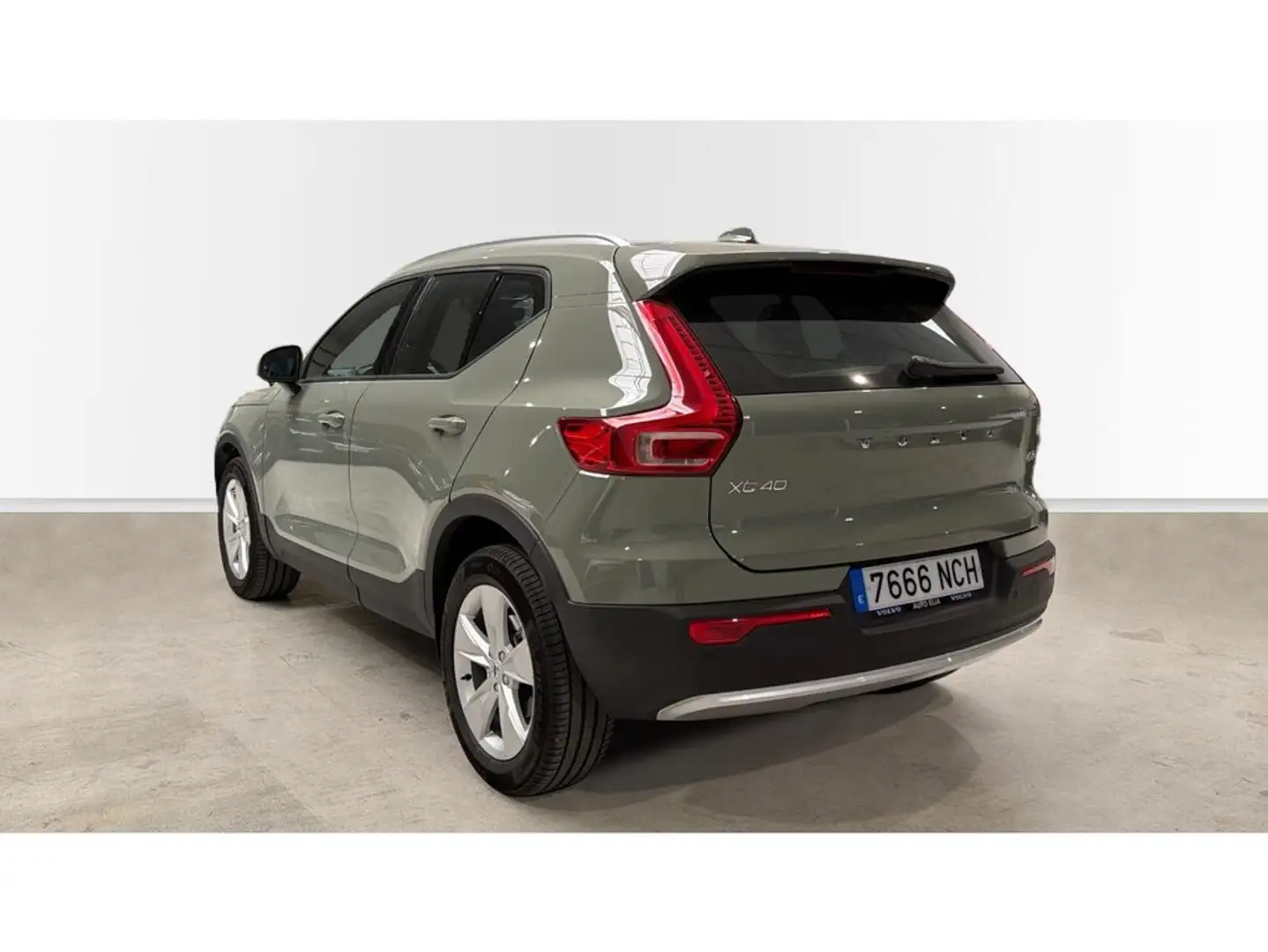 Volvo XC40 B4 Core Aut. Verde - 2