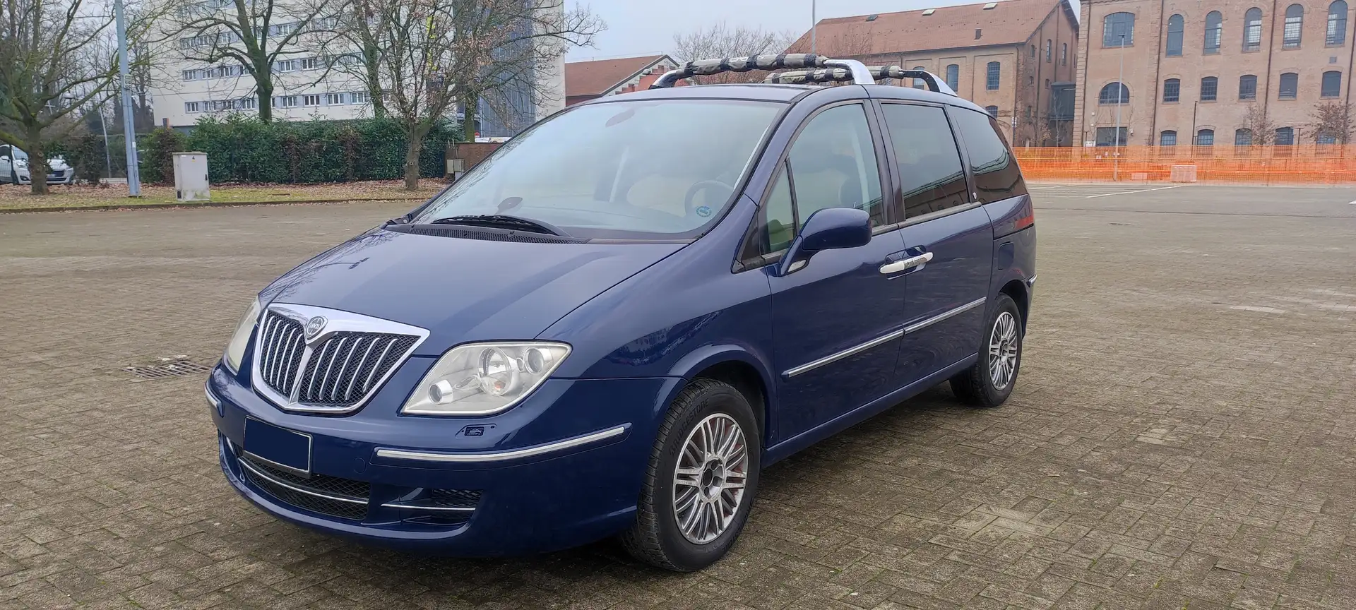 Lancia Phedra Phedra 2.0 mjt Platinum 136cv dpf Blau - 1