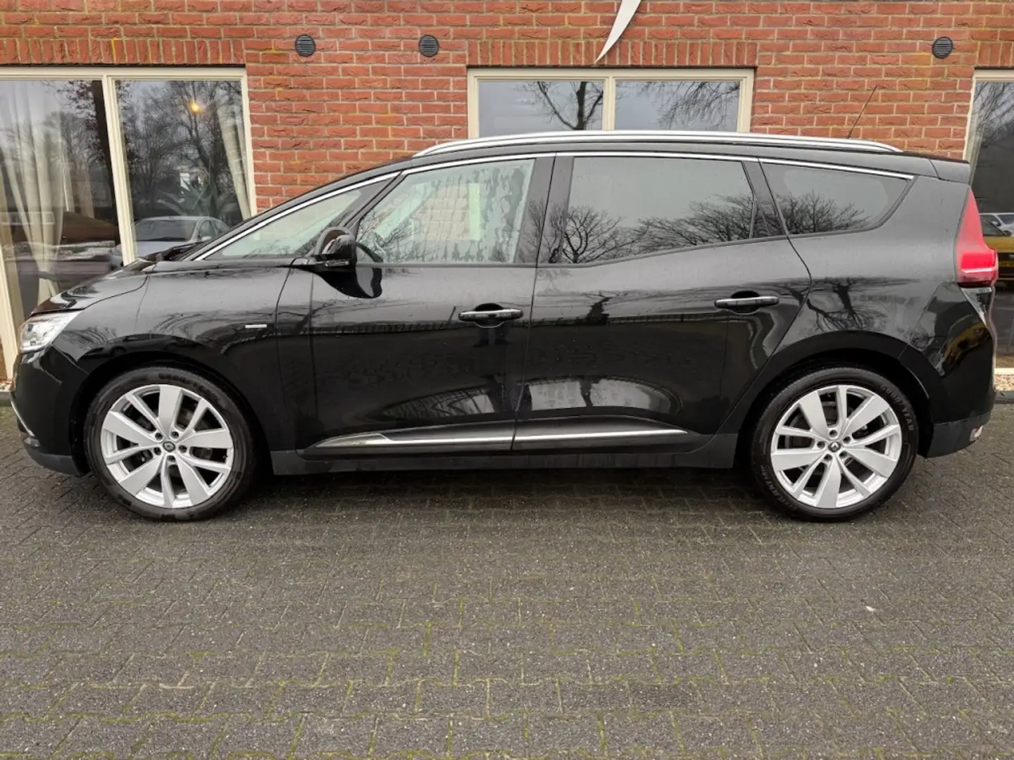 Renault Grand Scenic 1.3 TCe Limited TREKHAAK / RIJKLAAR / NAVI / CLIMA Noir - 2