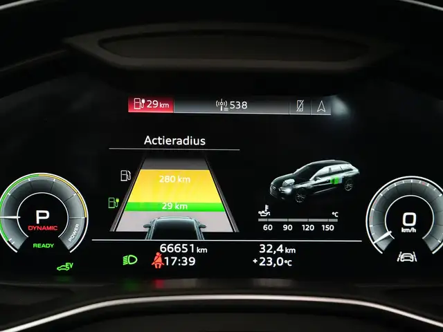 Audi A6 Avant view 13