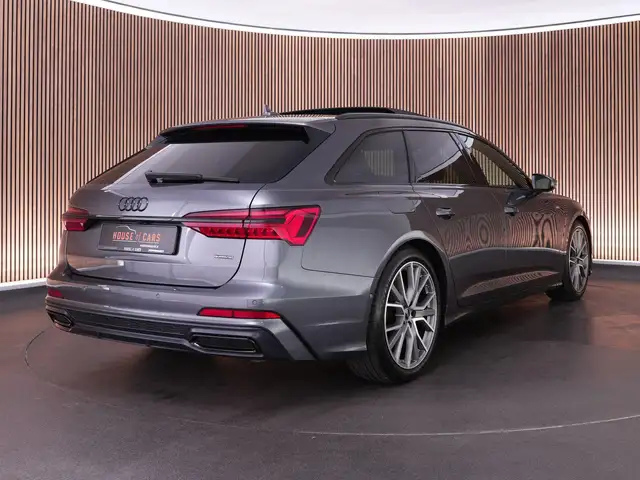 Audi A6 Avant view 2