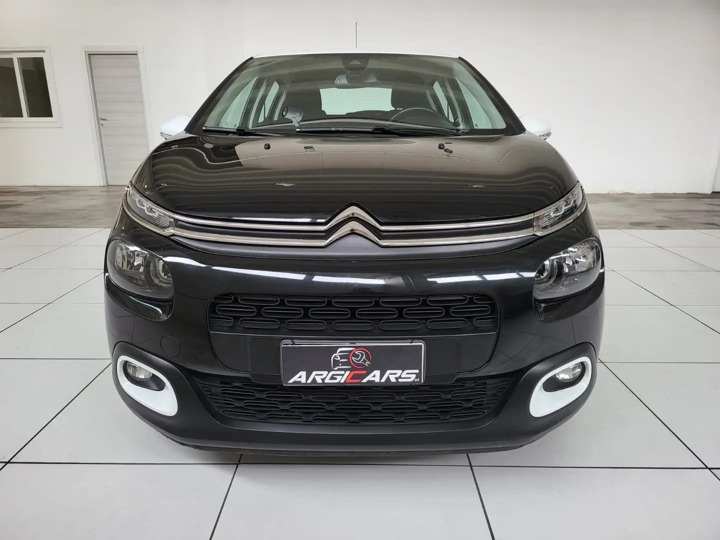 Citroen C3 1.6 bluehdi Negro - 2
