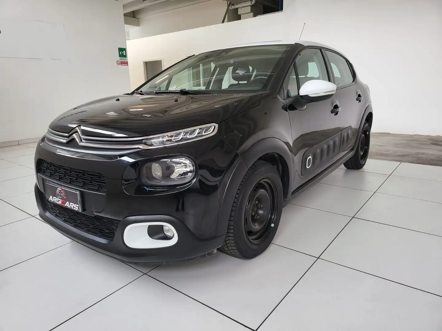 Citroen C3 1.6 bluehdi Negro - 1