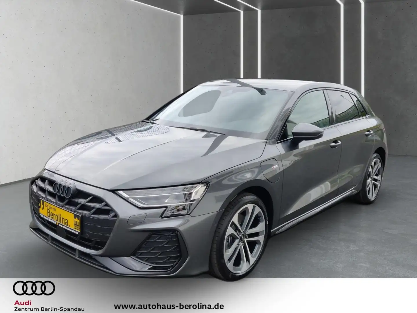 Audi A3 40 TFSI e S line S tronic *ACC*SHZ* Grau - 2
