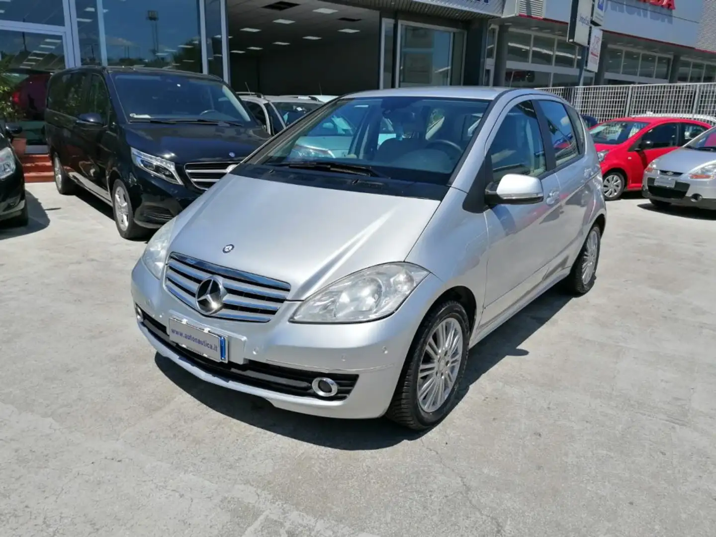 Mercedes-Benz A 160 BLUE EFFICIENCY 95cv PREMIUM Silber - 1