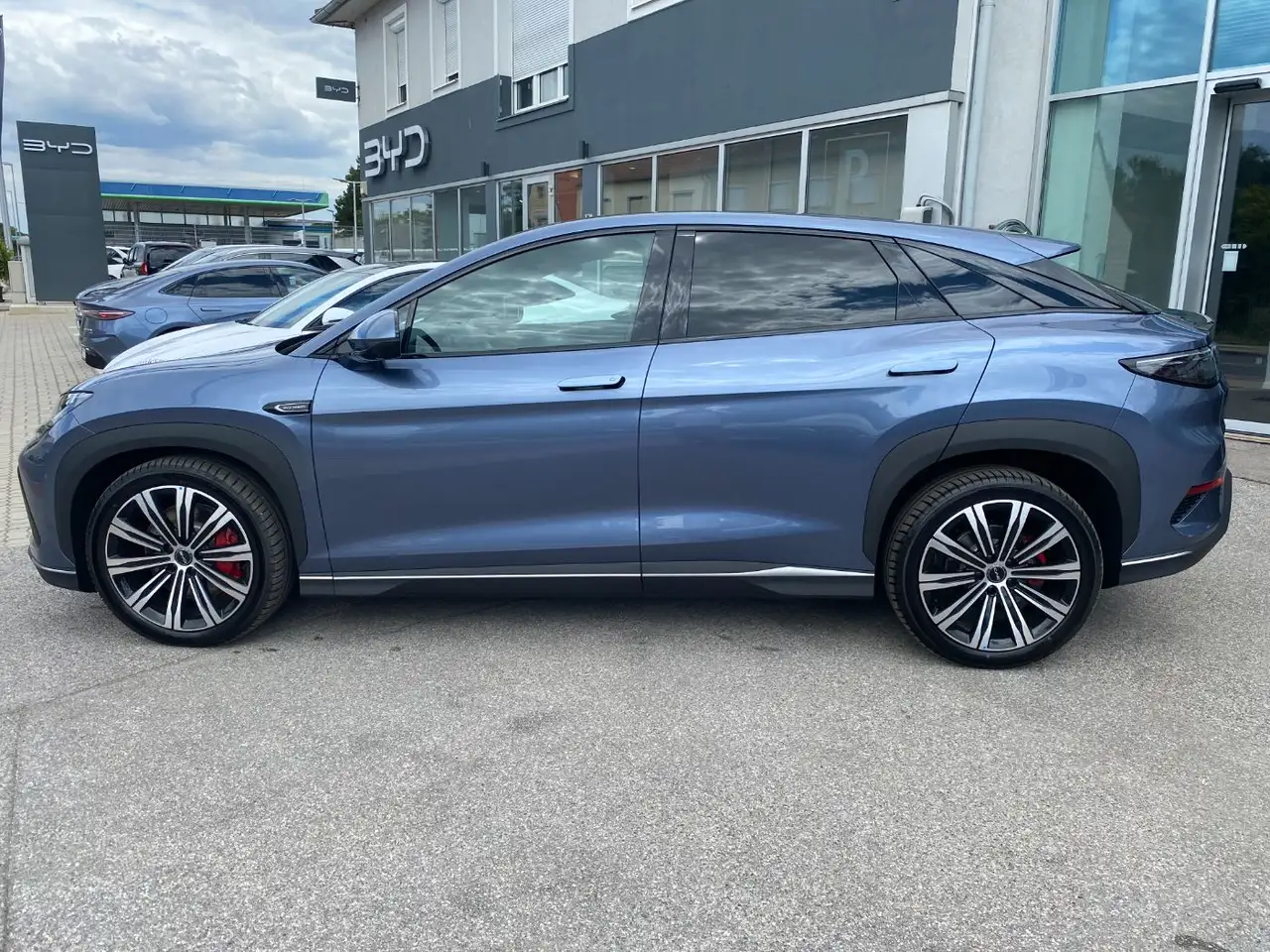 BYD SEALION 7