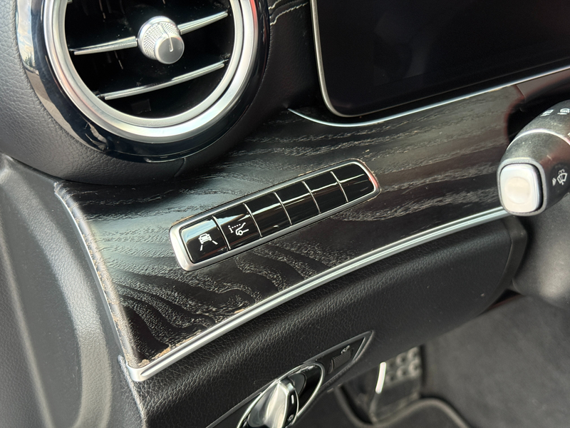 Mercedes-Benz E 220 d|AMG-Look|Pano|360°|Widescreen|LED|Navi|Leder| — photo 10