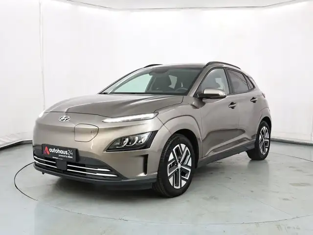 Hyundai Kona view 3