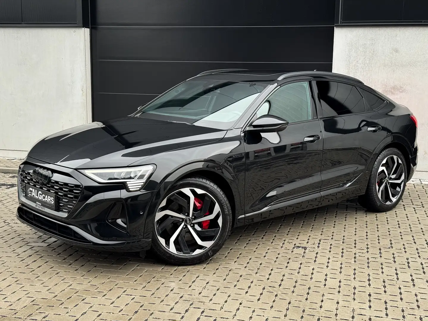 Audi Q8 e-tron Sportback Quattro S-line Black Edition /FullOption Noir - 1