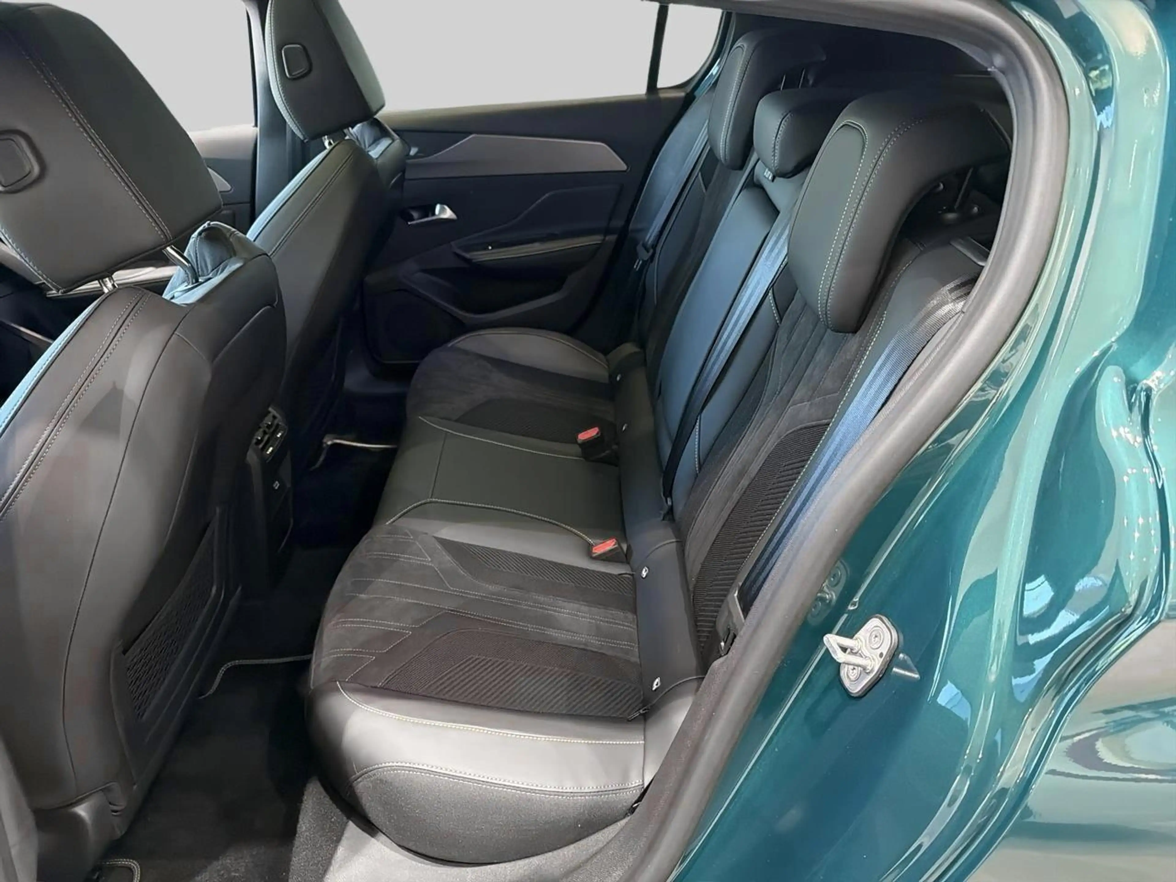 Peugeot 308 1.2 HYBRID 145 e-DSC6 GT // NRM-DEMO — photo 14