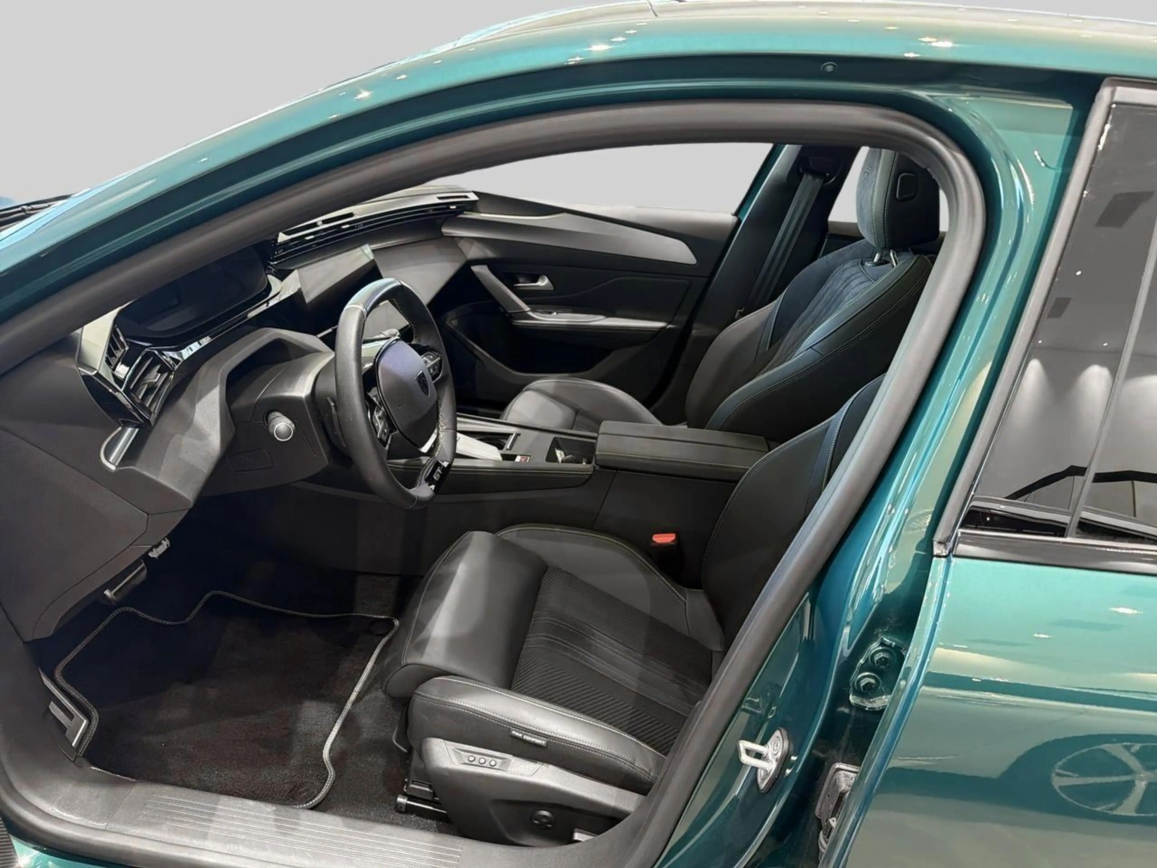 Peugeot 308 1.2 HYBRID 145 e-DSC6 GT // NRM-DEMO — photo 8