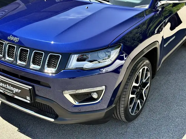 Jeep Compass view 3