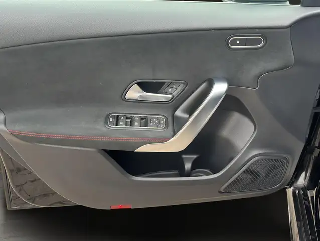Mercedes-Benz A-Class view 9
