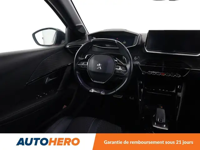 Peugeot 208 view 13