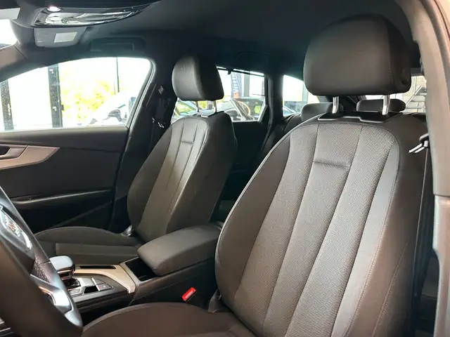 Audi A4 Avant view 8