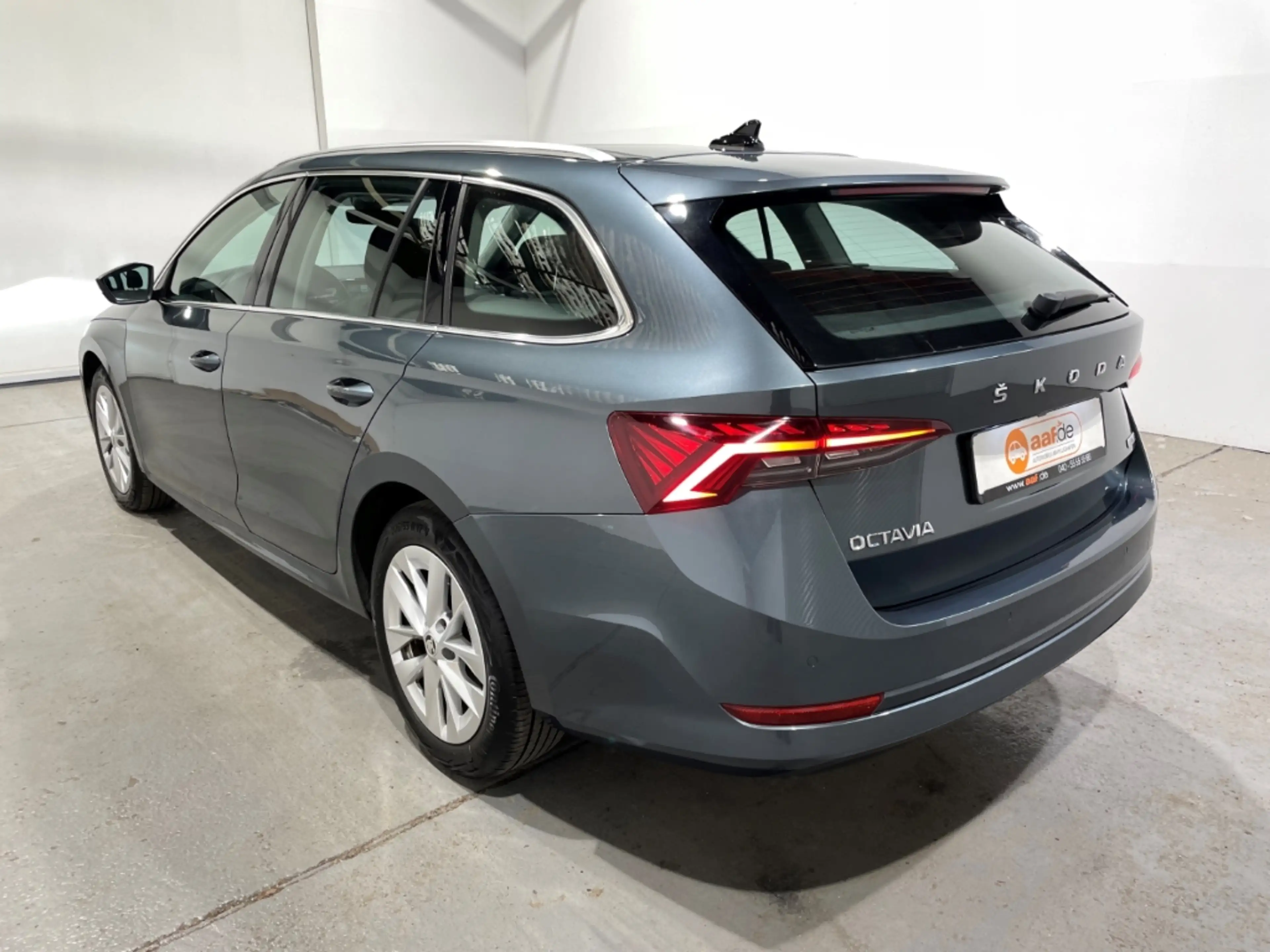 Skoda Octavia Combi DSG 1.0 TSI e-Tec Style EU6d Pano Navi LED — photo 2